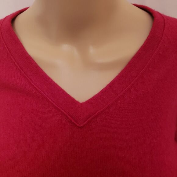 Women’s FWM 2-Ply 100% Cashmere Red V-Neck Sweater Size M NWOT Classic Old Money - Picture 3 of 9
